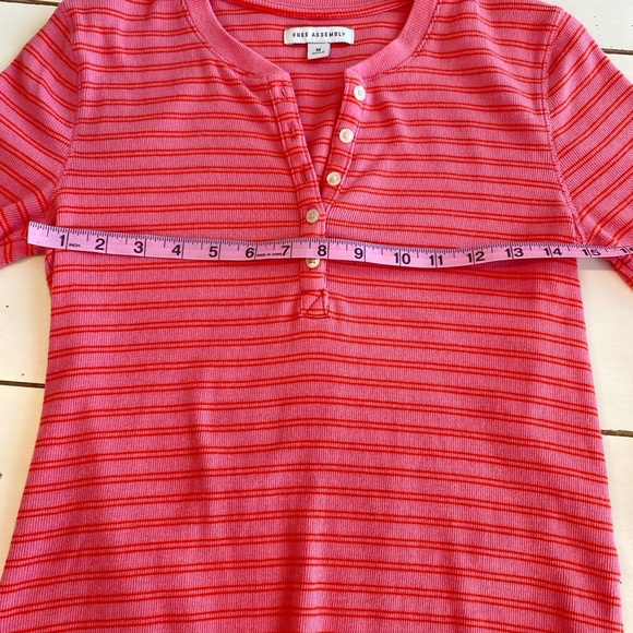 Free Assembly Striped Ribbed Henley Top Women’s Medium Pink Short Sleeve Y2K - Picture 7 of 7